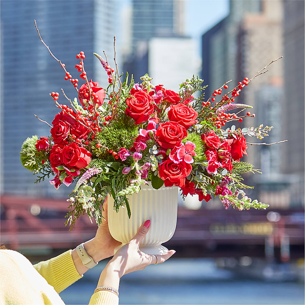 Big Red Bow Bouquet – WENDT'S FLORIST & GIFTS, Duncansville PA