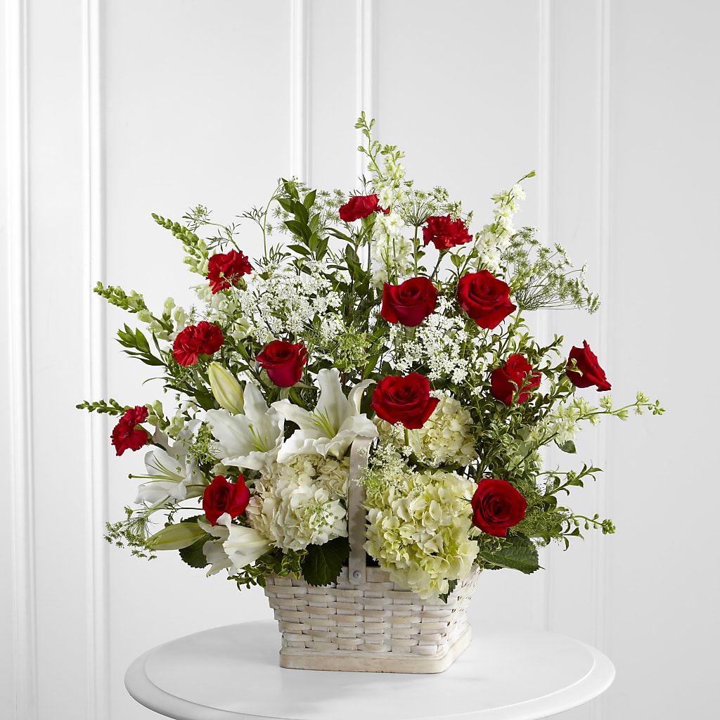 In Loving Memory Arrangement – WENDT'S FLORIST & GIFTS, Duncansville PA