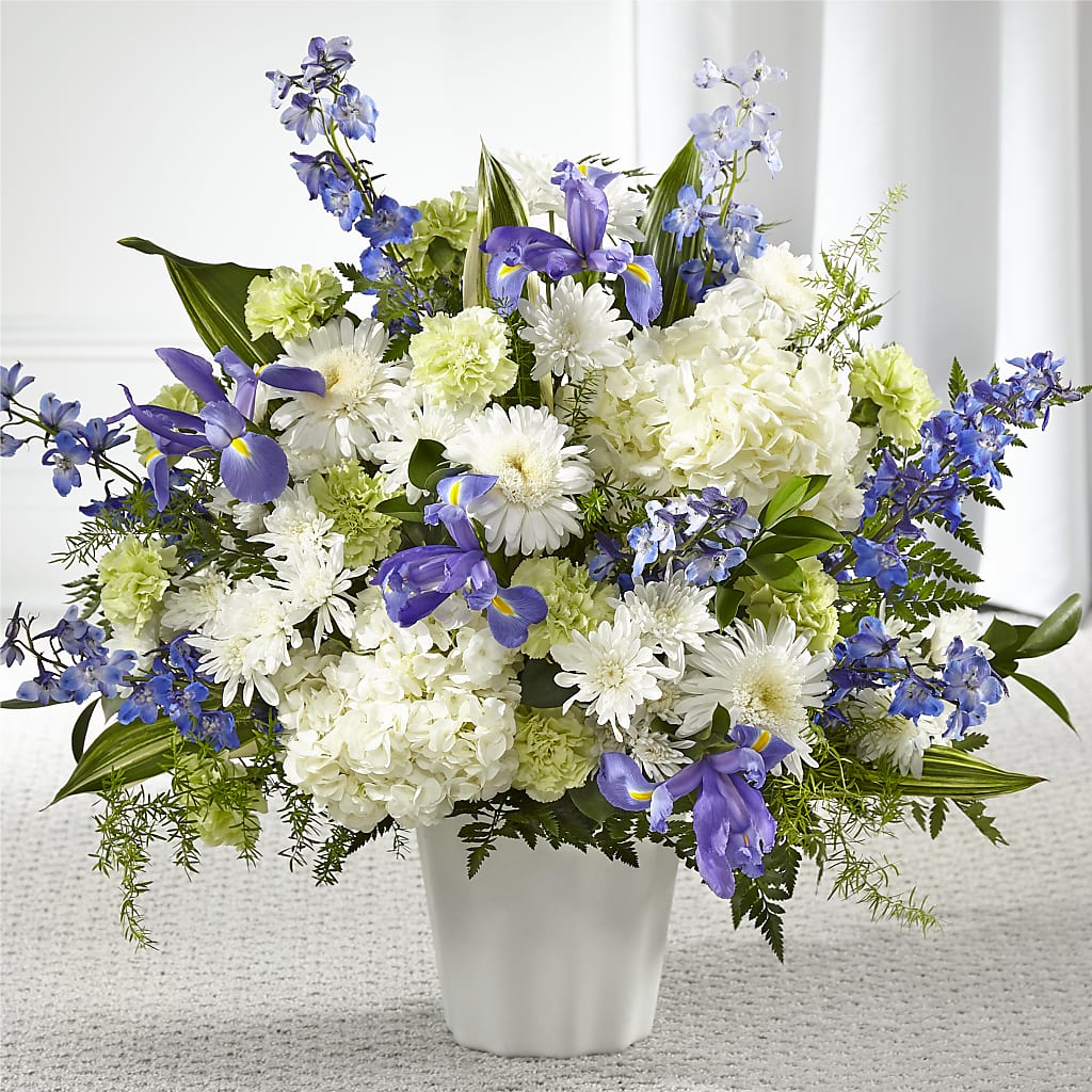 Soft Serenity Floor Basket – WENDT'S FLORIST & GIFTS, Duncansville PA