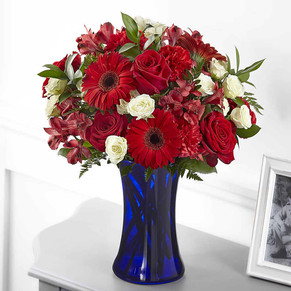 Hearts Embrace Bouquet – WENDT'S FLORIST & GIFTS, Duncansville PA