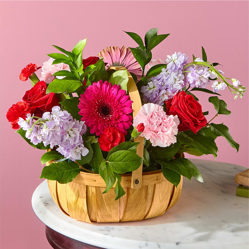 Pink Picnic Basket – WENDT'S FLORIST & GIFTS, Duncansville PA