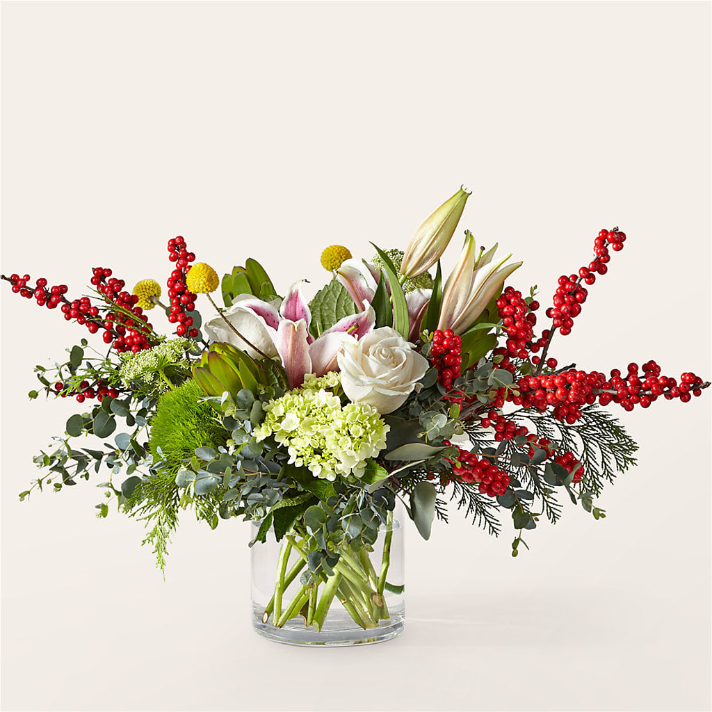 Berry & Bright Bouquet – WENDT'S FLORIST & GIFTS, Duncansville PA