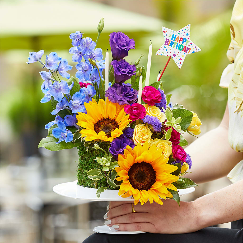 Star of the Day Floral Cake – WENDT'S FLORIST & GIFTS, Duncansville PA