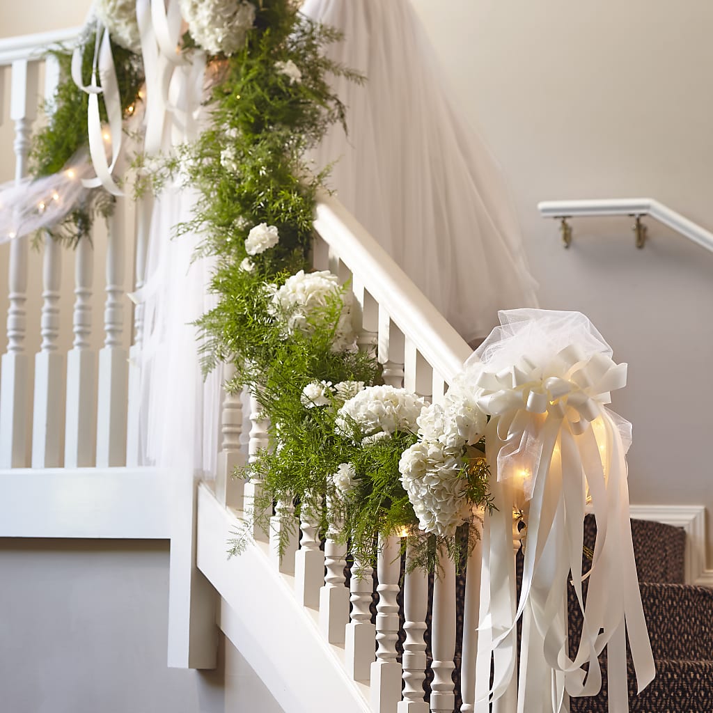 Champagne Dreams Garland – WENDT'S FLORIST & GIFTS, Duncansville PA