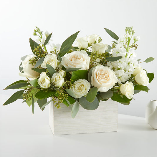 Fresh Linen Box Bouquet – WENDT'S FLORIST & GIFTS, Duncansville PA