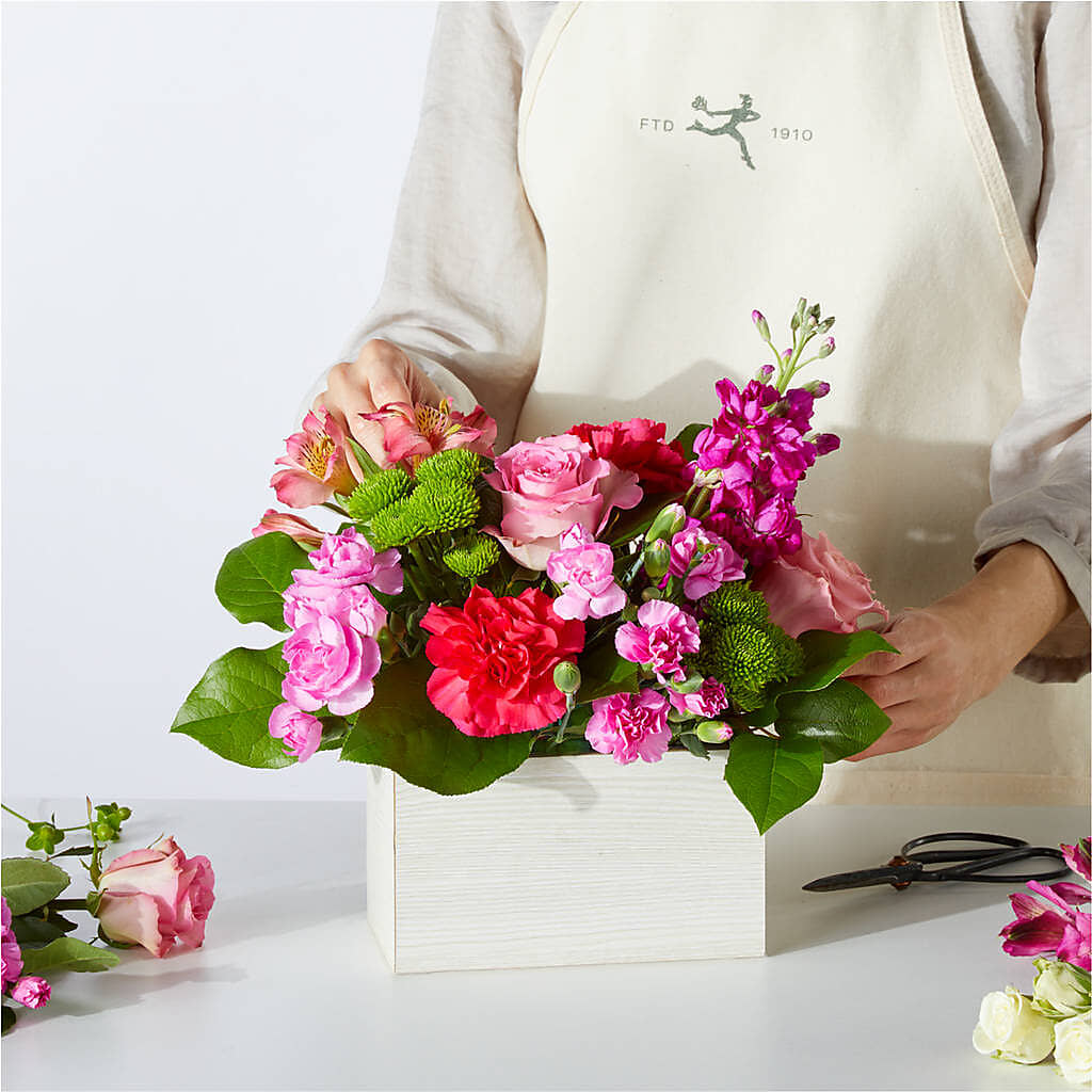 Sweetberry Box – A Florist Original – WENDT'S FLORIST & GIFTS, Duncansville PA