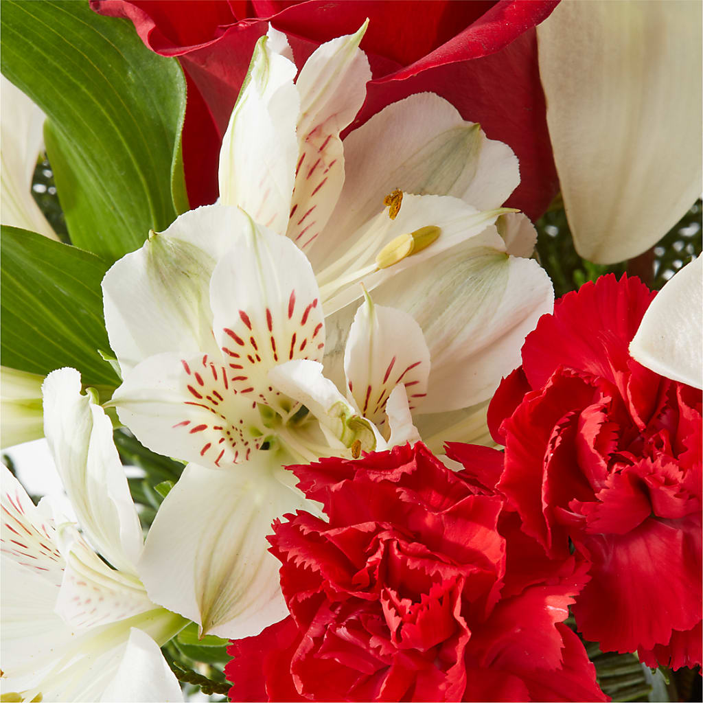 Holiday Season Bouquet – WENDT'S FLORIST & GIFTS, Duncansville PA
