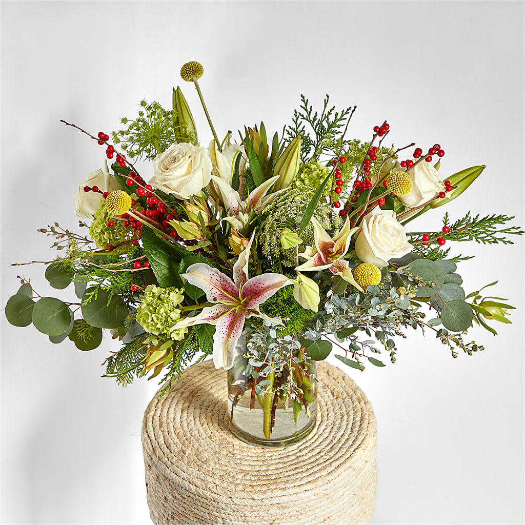 Berry & Bright Bouquet – WENDT'S FLORIST & GIFTS, Duncansville PA