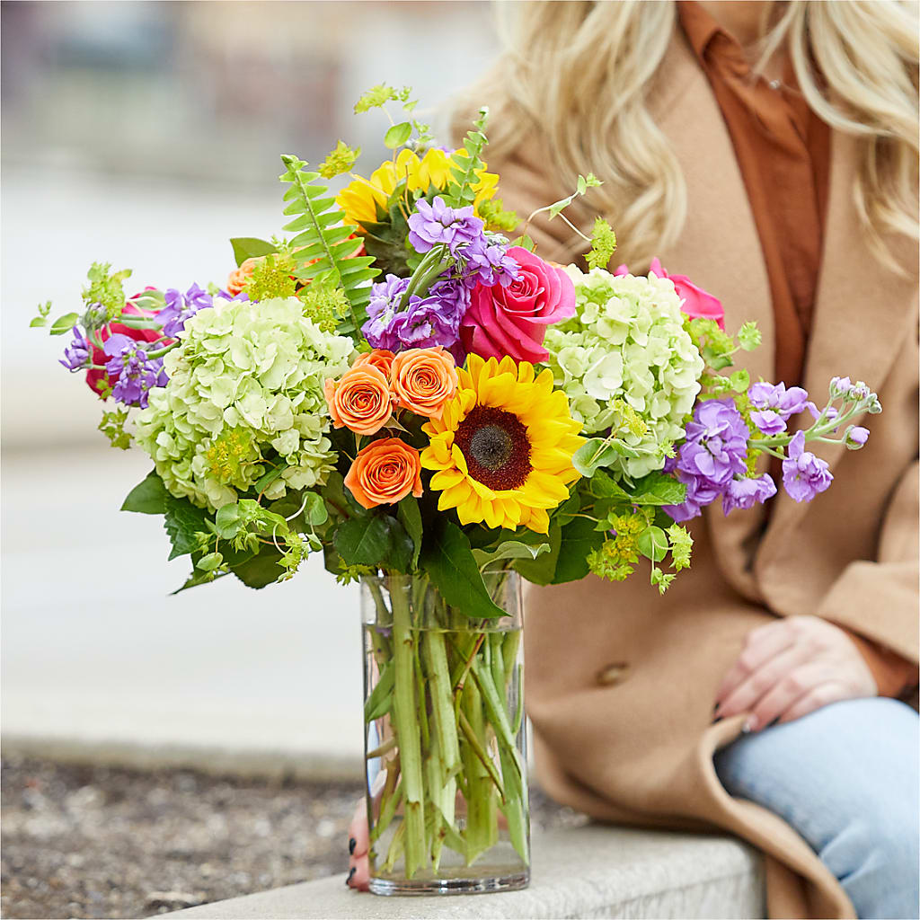 Vibrant Greetings Bouquet – WENDT'S FLORIST & GIFTS, Duncansville PA